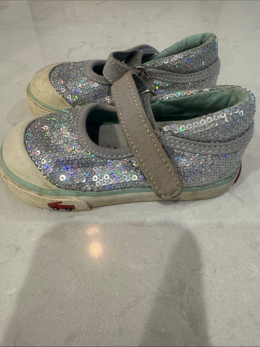 See Kai Run Girls' Silver Sequin Mary Jane Sneakers Size 6 Toddler
